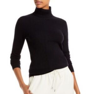 Bloomingdale’s Women's Black Crew Neck Sweater